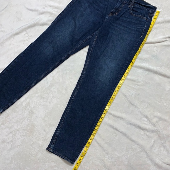 Old Navy Like New Athletic Taper Fit Denim Jeans size 34/34 - Picture 5 of 8